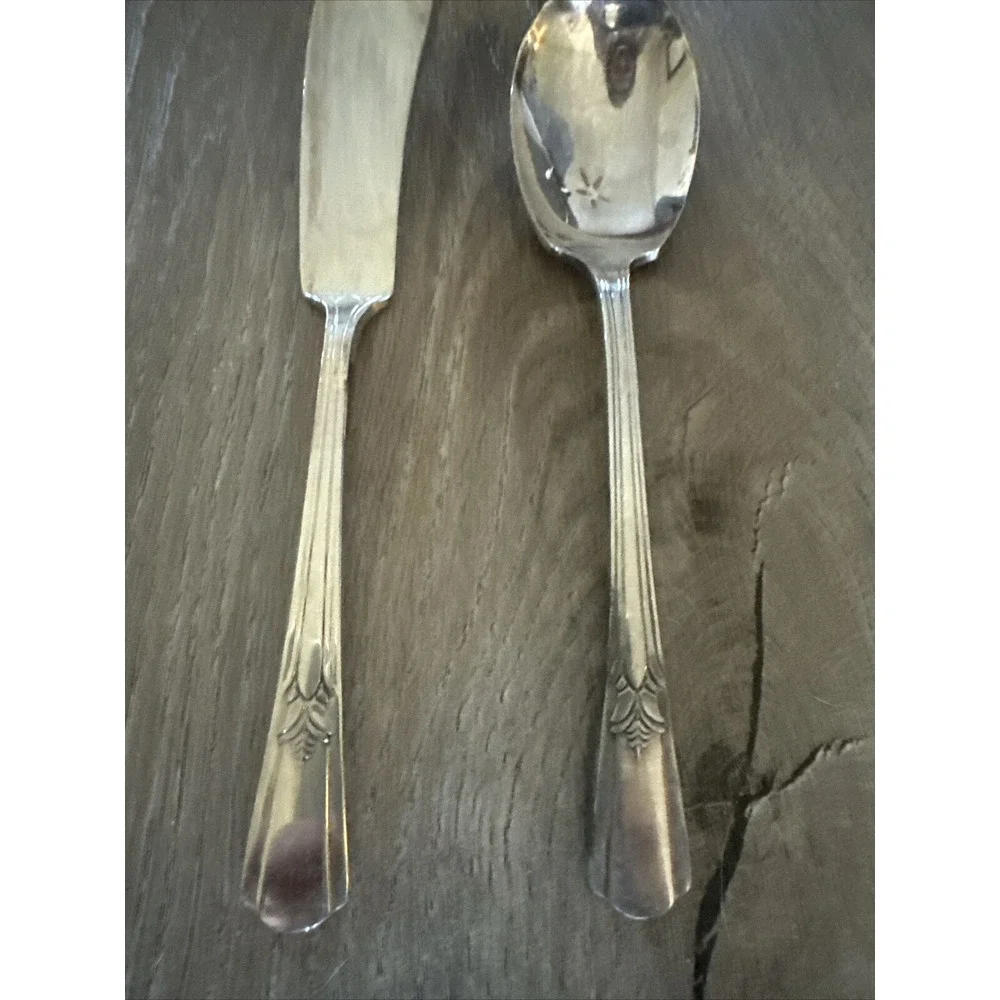 Vtg Court Silverplate ~ International ~‎ SOVEREIGN ~ sugar spoon & butter Knife